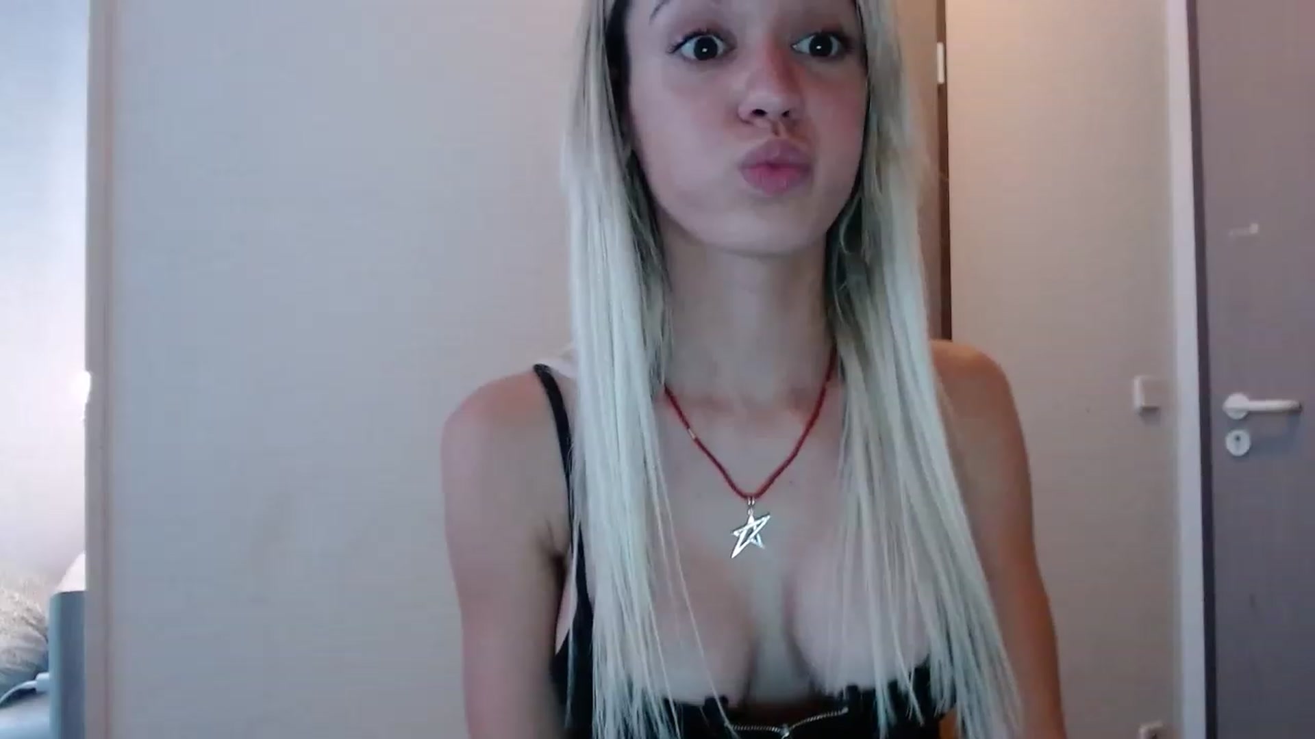 Gallery image thumbnail from JustPrinsess's myfreecams stream on, 05/30/2023, 16:04 image 5 of 20