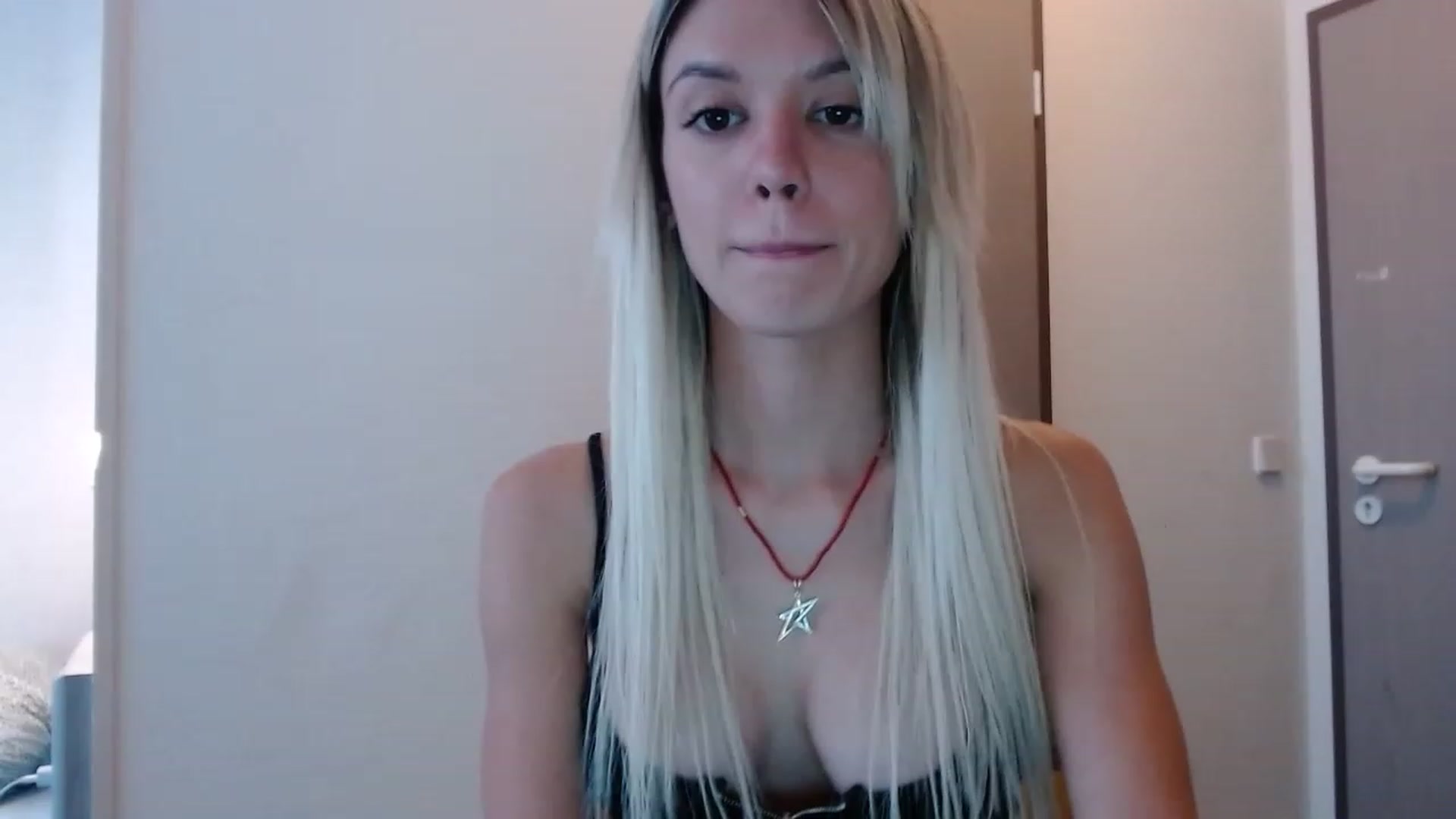 Gallery image thumbnail from JustPrinsess's myfreecams stream on, 05/30/2023, 16:04 image 11 of 20