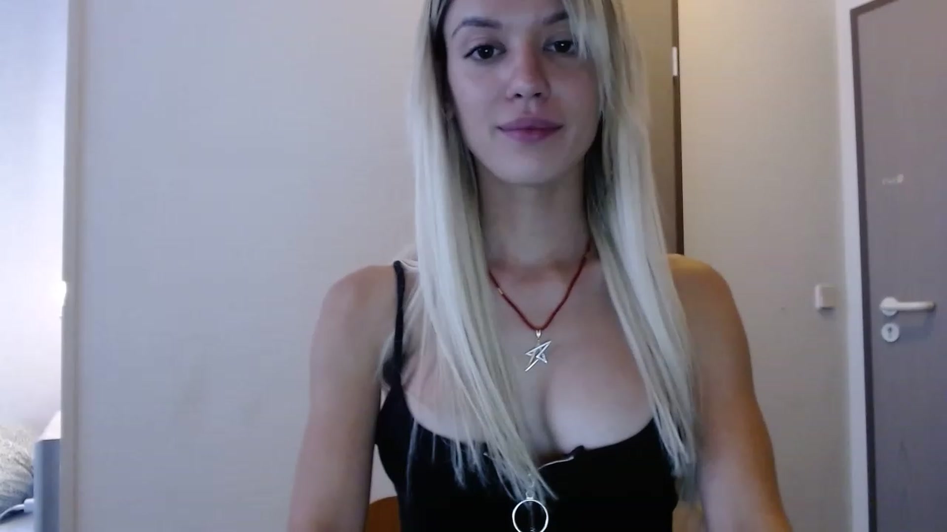 Gallery image thumbnail from JustPrinsess's myfreecams stream on, 05/30/2023, 16:04 image 17 of 20