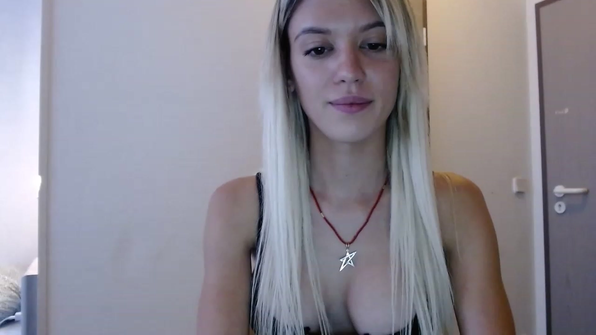Gallery image thumbnail from JustPrinsess's myfreecams stream on, 05/30/2023, 16:04 image 15 of 20