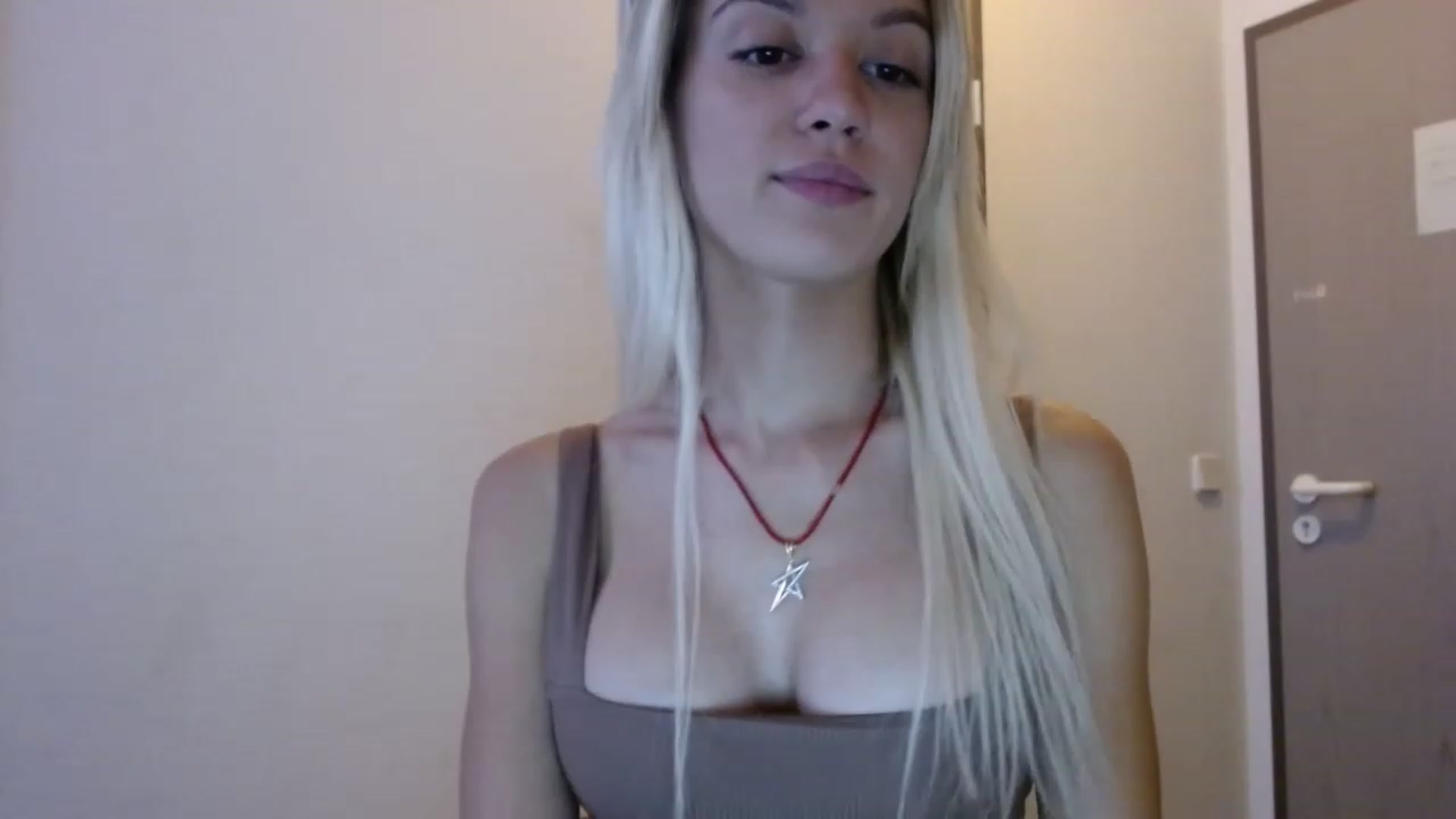 Gallery image thumbnail from JustPrinsess's myfreecams stream on, 06/05/2023, 18:09 image 1 of 20