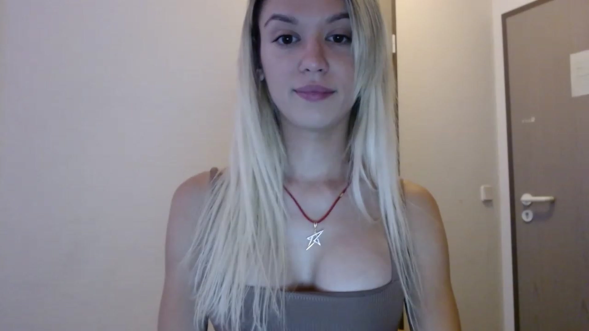 Gallery image thumbnail from JustPrinsess's myfreecams stream on, 06/05/2023, 18:09 image 20 of 20