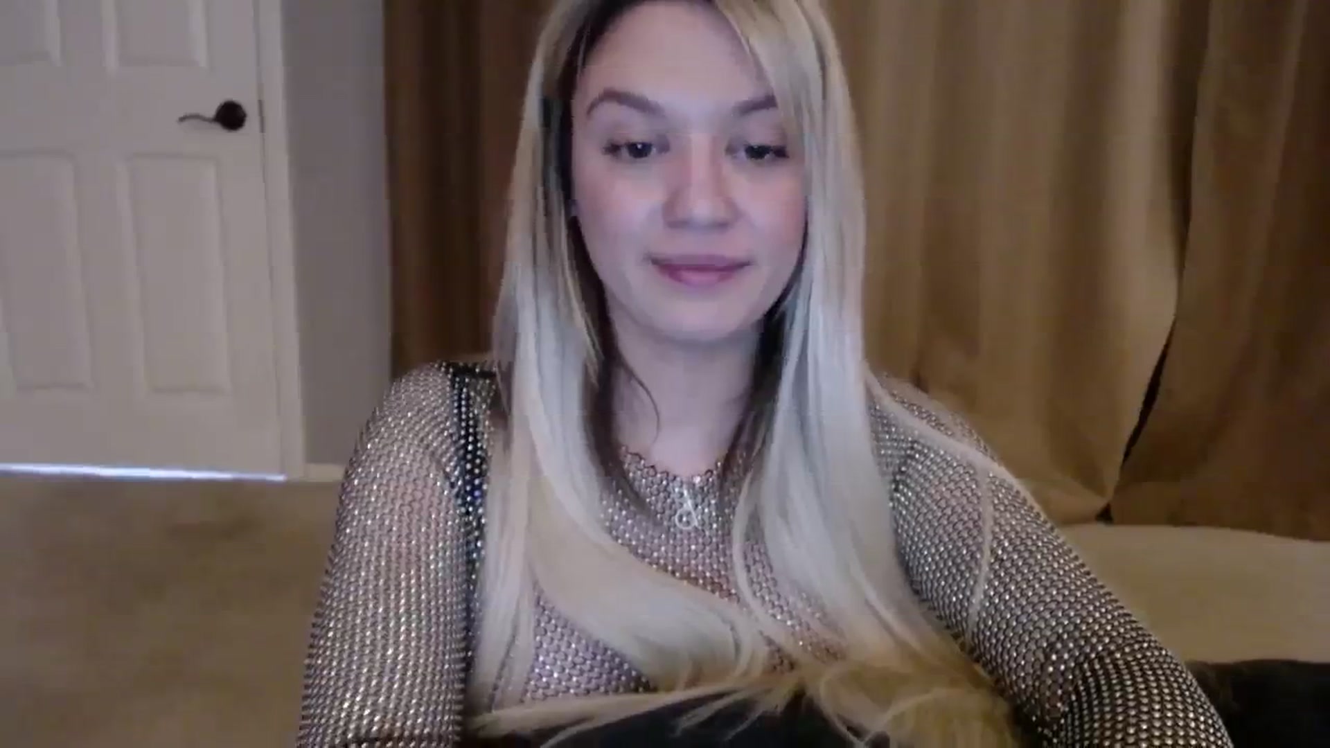Gallery image thumbnail from JustPrinsess's myfreecams stream on, 02/19/2024, 19:06 image 18 of 20