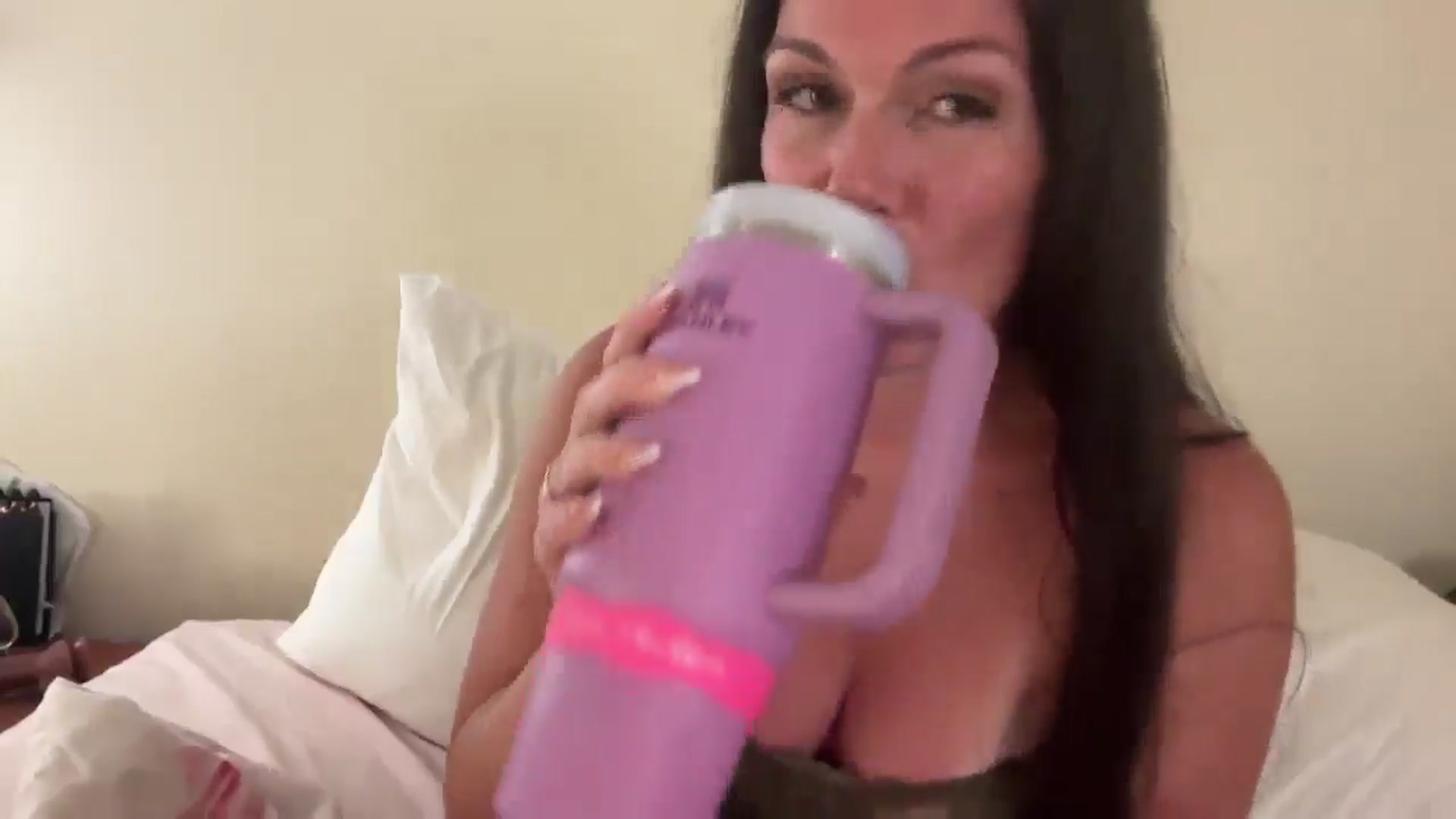 Gallery image thumbnail from JustTheTip101's myfreecams stream on, 08/15/2025, 03:18 image 15 of 20