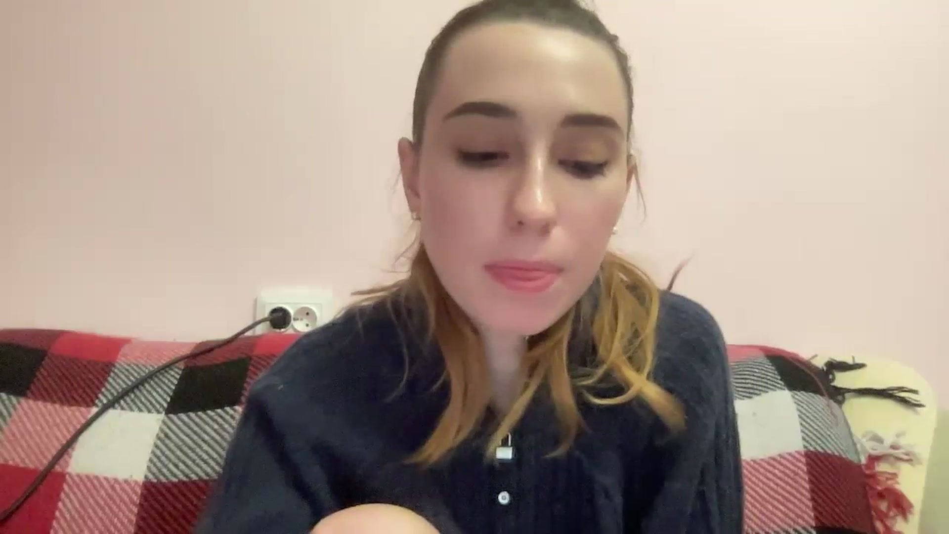 Gallery image thumbnail from Just_I's myfreecams stream on, 11/24/2023, 24:11 image 17 of 20
