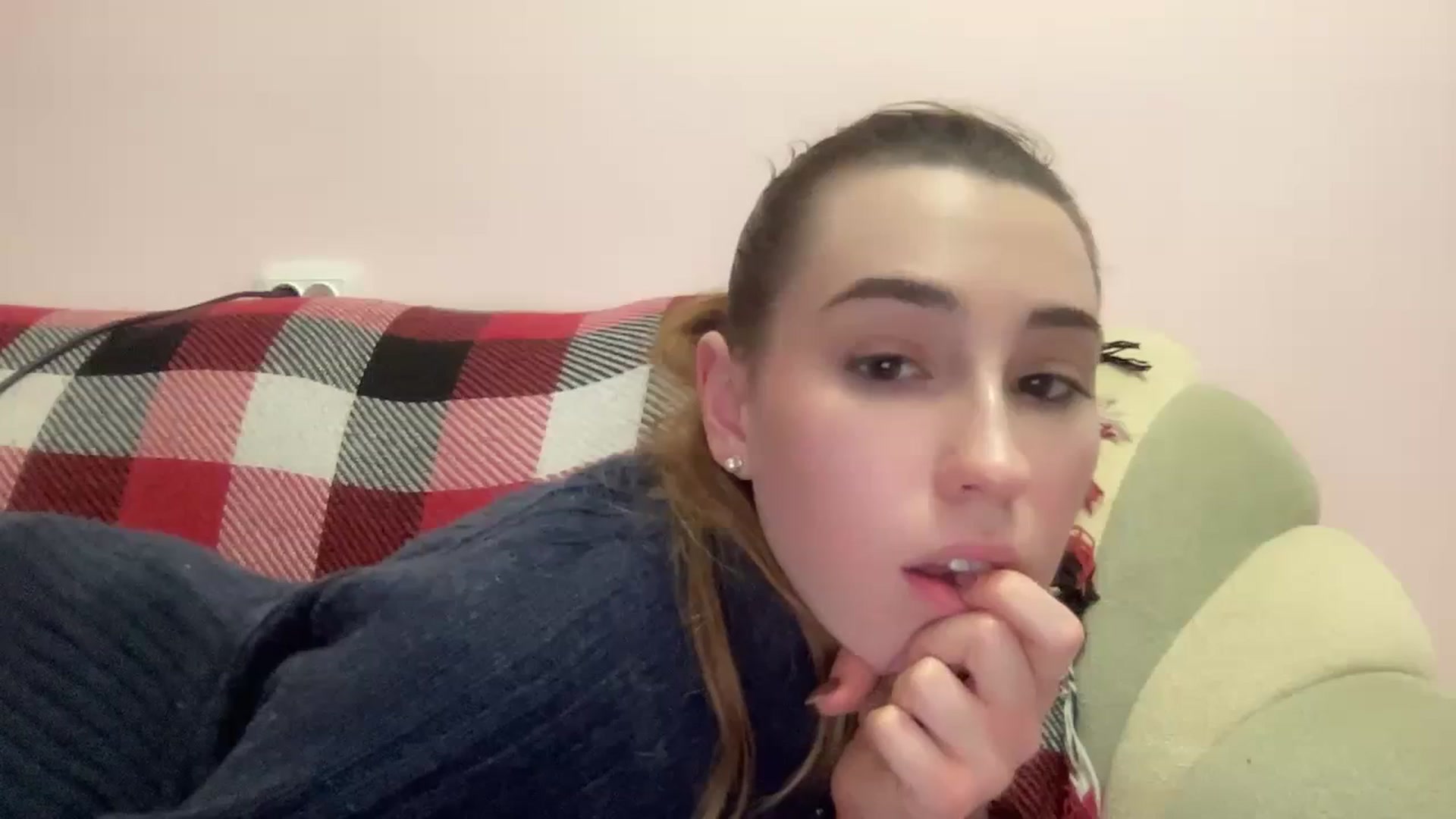 Gallery image thumbnail from Just_I's myfreecams stream on, 11/24/2023, 01:06 image 6 of 20