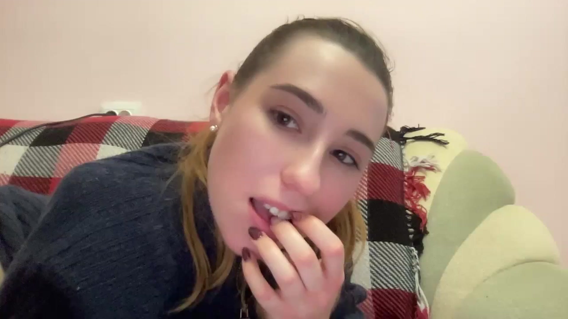 Gallery image thumbnail from Just_I's myfreecams stream on, 11/24/2023, 01:06 image 2 of 20
