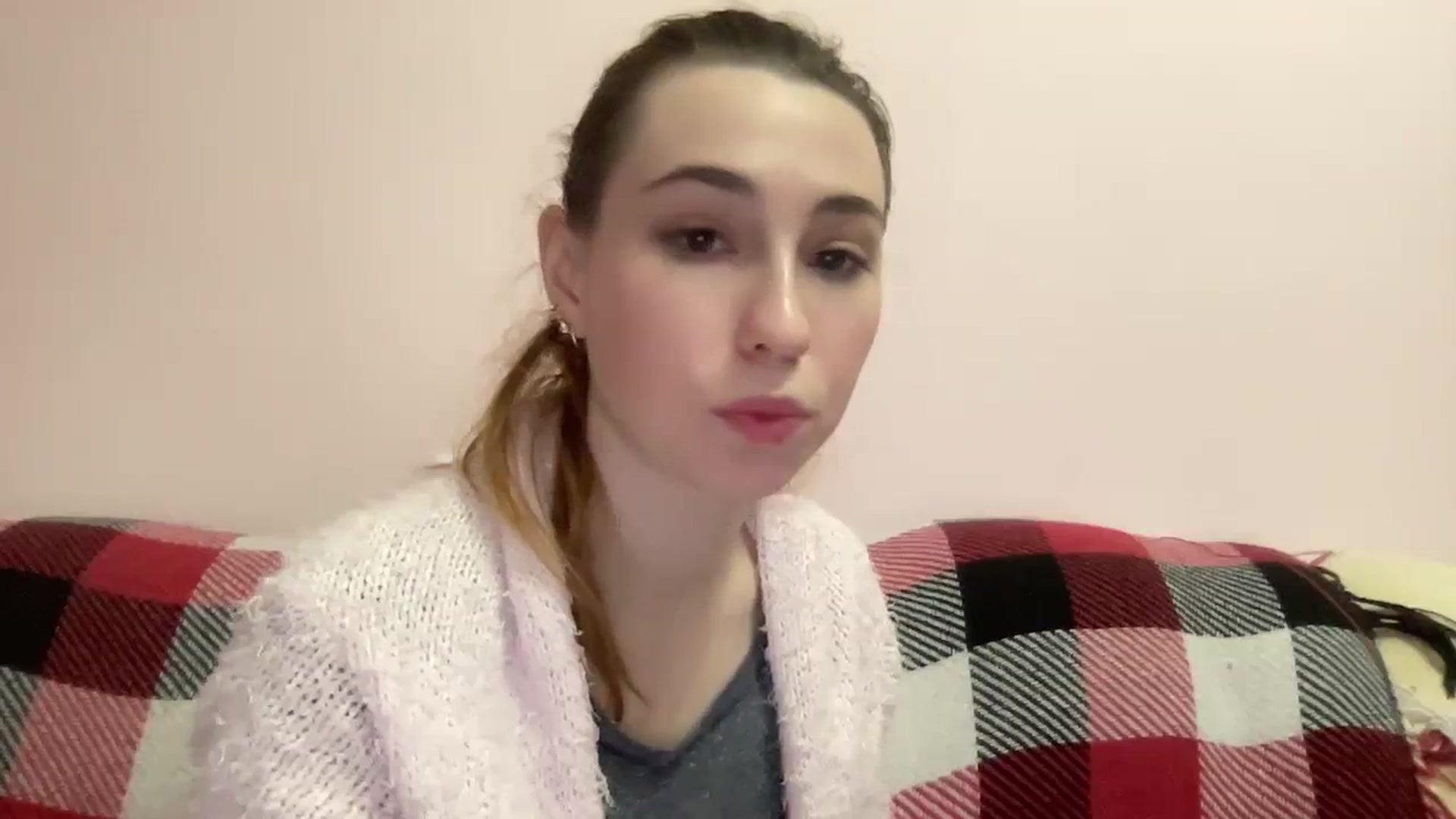 Gallery image thumbnail from Just_I's myfreecams stream on, 11/28/2023, 24:59 image 10 of 20