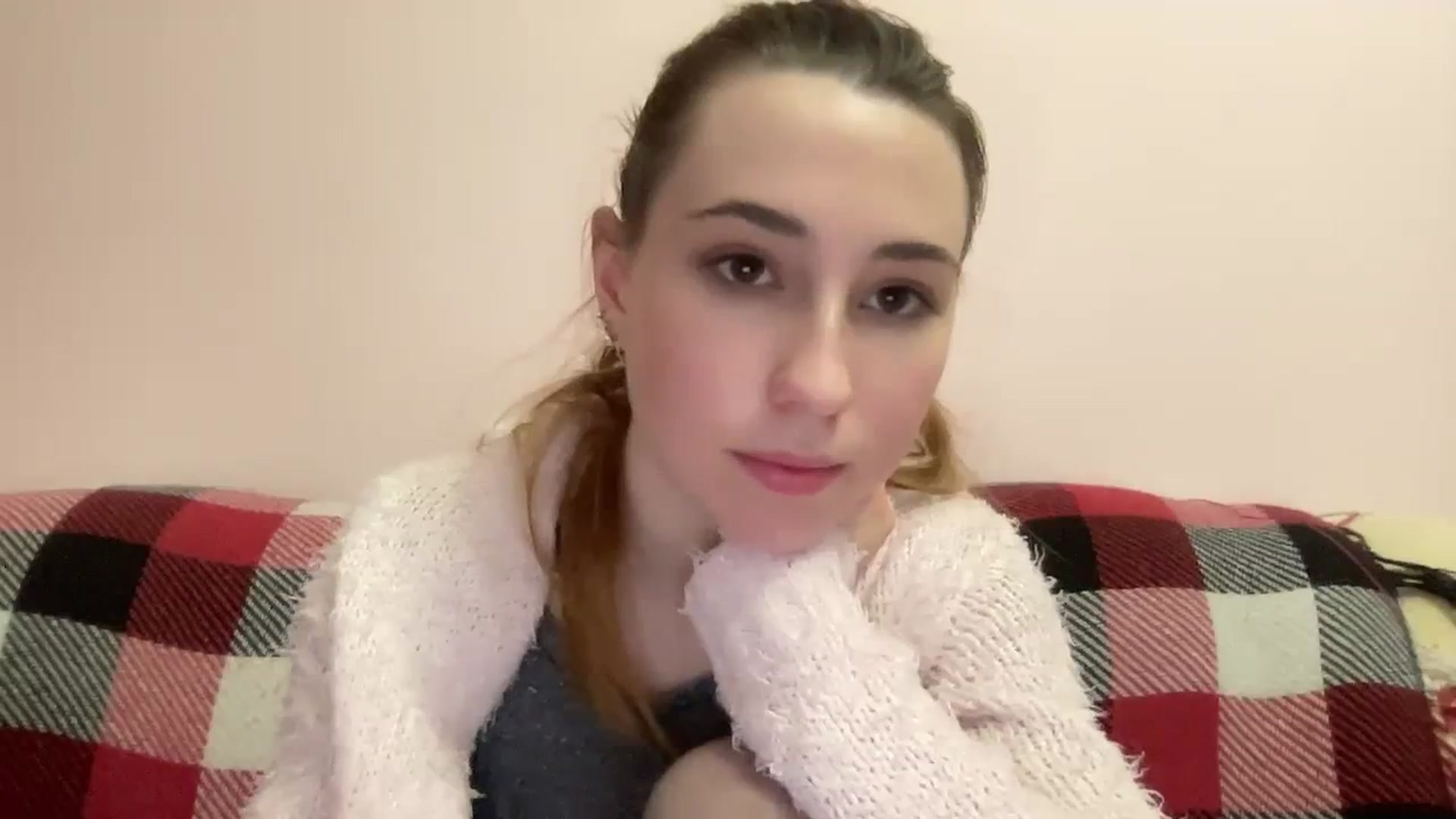 Gallery image thumbnail from Just_I's myfreecams stream on, 11/28/2023, 02:17 image 15 of 20