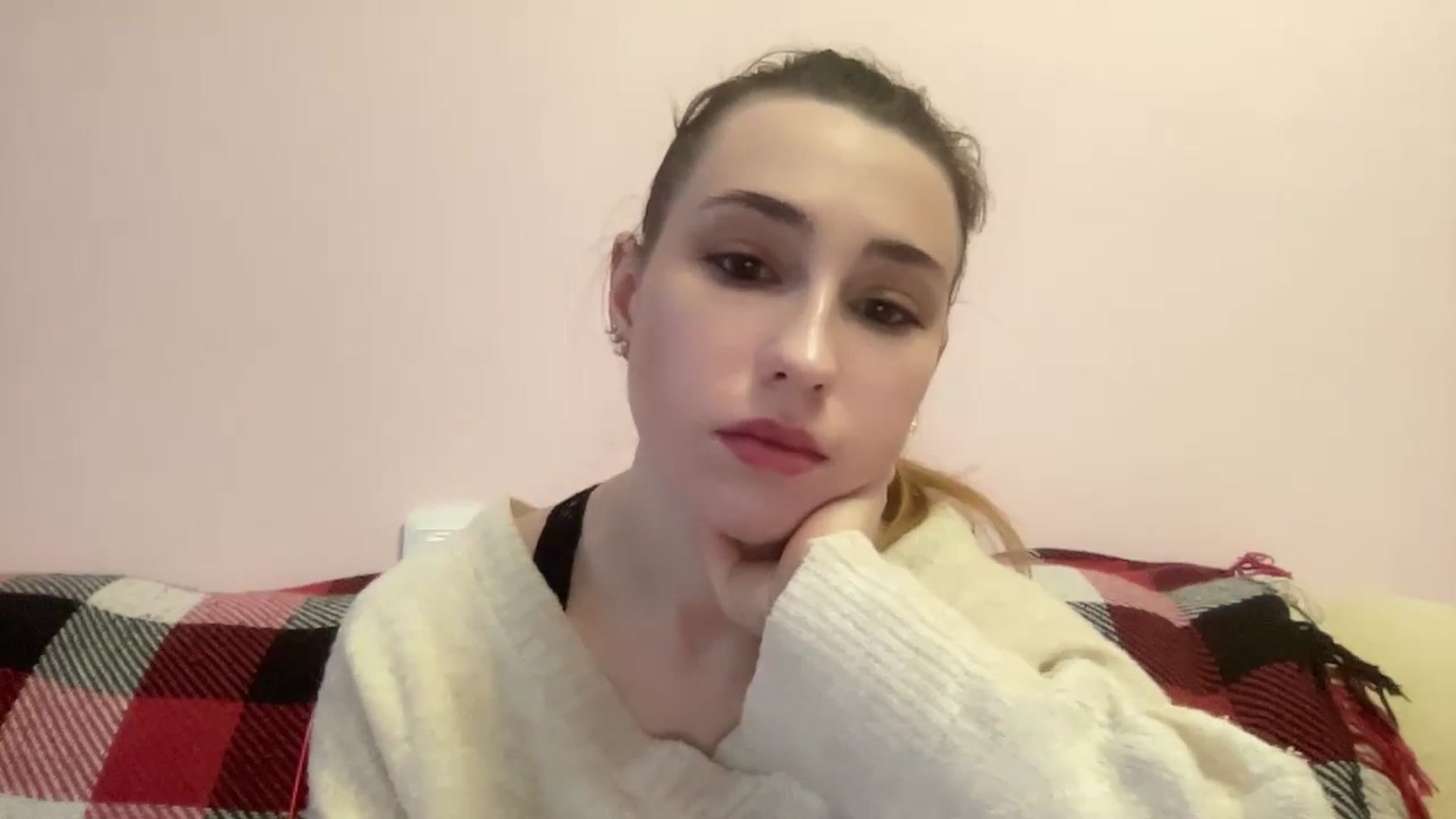 Gallery image thumbnail from Just_I's myfreecams stream on, 12/12/2023, 13:32 image 5 of 20
