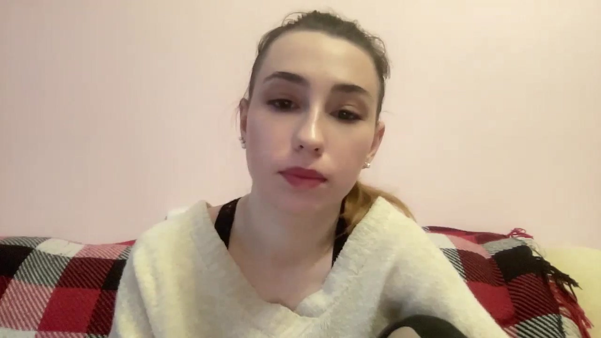 Gallery image thumbnail from Just_I's myfreecams stream on, 12/12/2023, 13:32 image 12 of 20