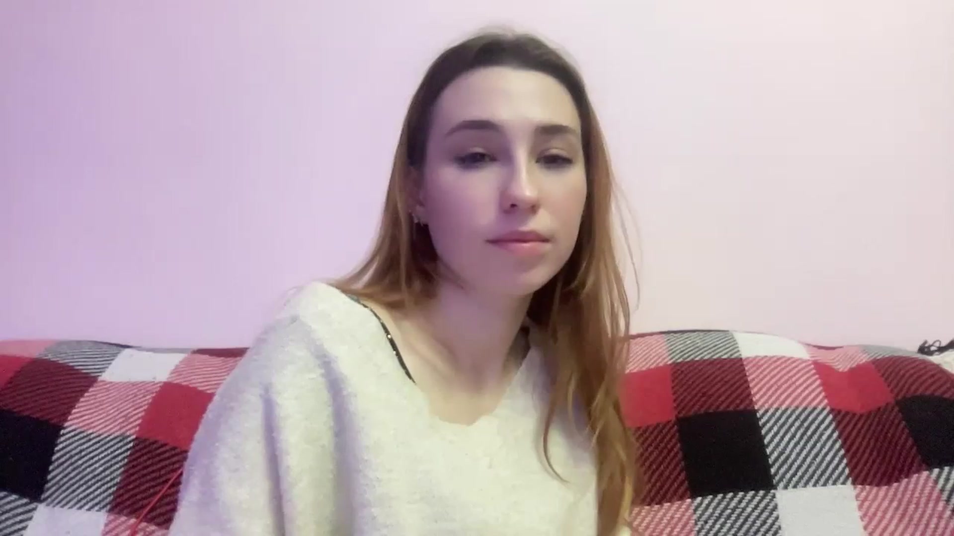 Gallery image thumbnail from Just_I's myfreecams stream on, 12/17/2023, 24:01 image 10 of 20