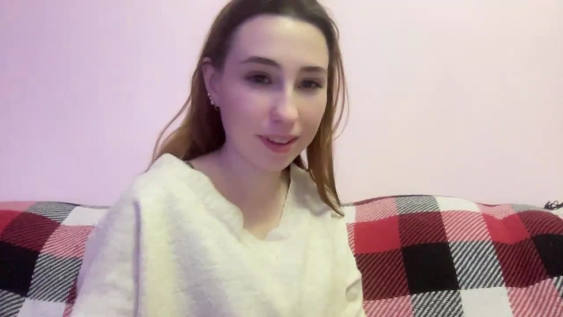 Gallery image thumbnail from Just_I's myfreecams stream on, 12/17/2023, 24:01 image 6 of 20