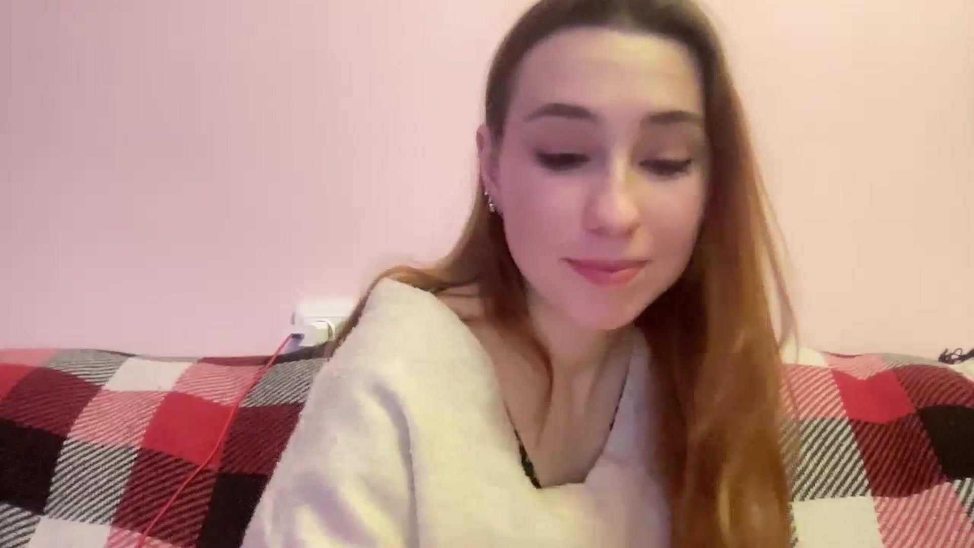 Gallery image thumbnail from Just_I's myfreecams stream on, 12/17/2023, 24:01 image 16 of 20