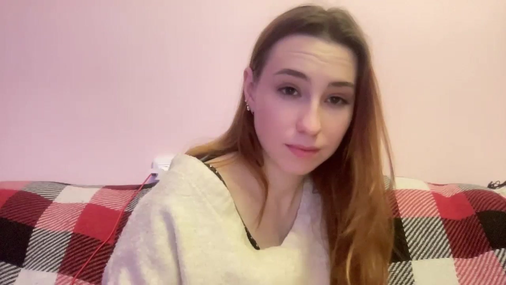 Gallery image thumbnail from Just_I's myfreecams stream on, 12/17/2023, 24:01 image 17 of 20