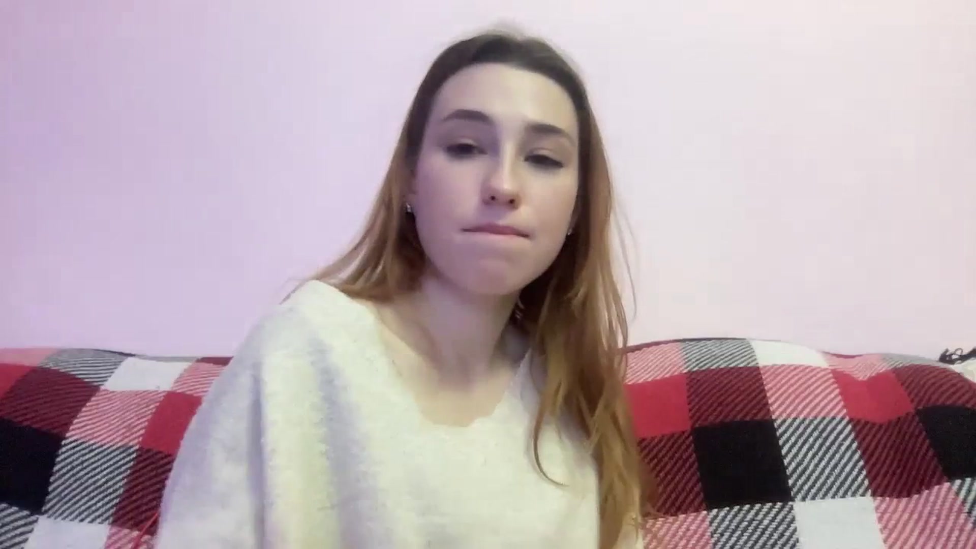 Gallery image thumbnail from Just_I's myfreecams stream on, 12/17/2023, 24:01 image 8 of 20