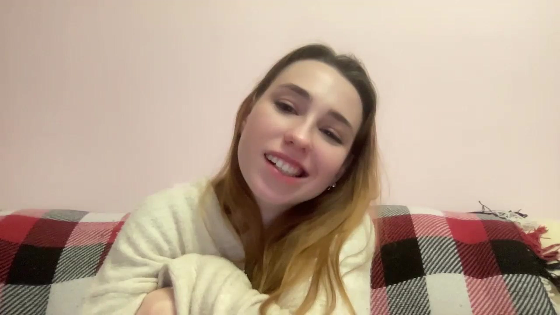 Gallery image thumbnail from Just_I's myfreecams stream on, 12/17/2023, 02:11 image 13 of 20