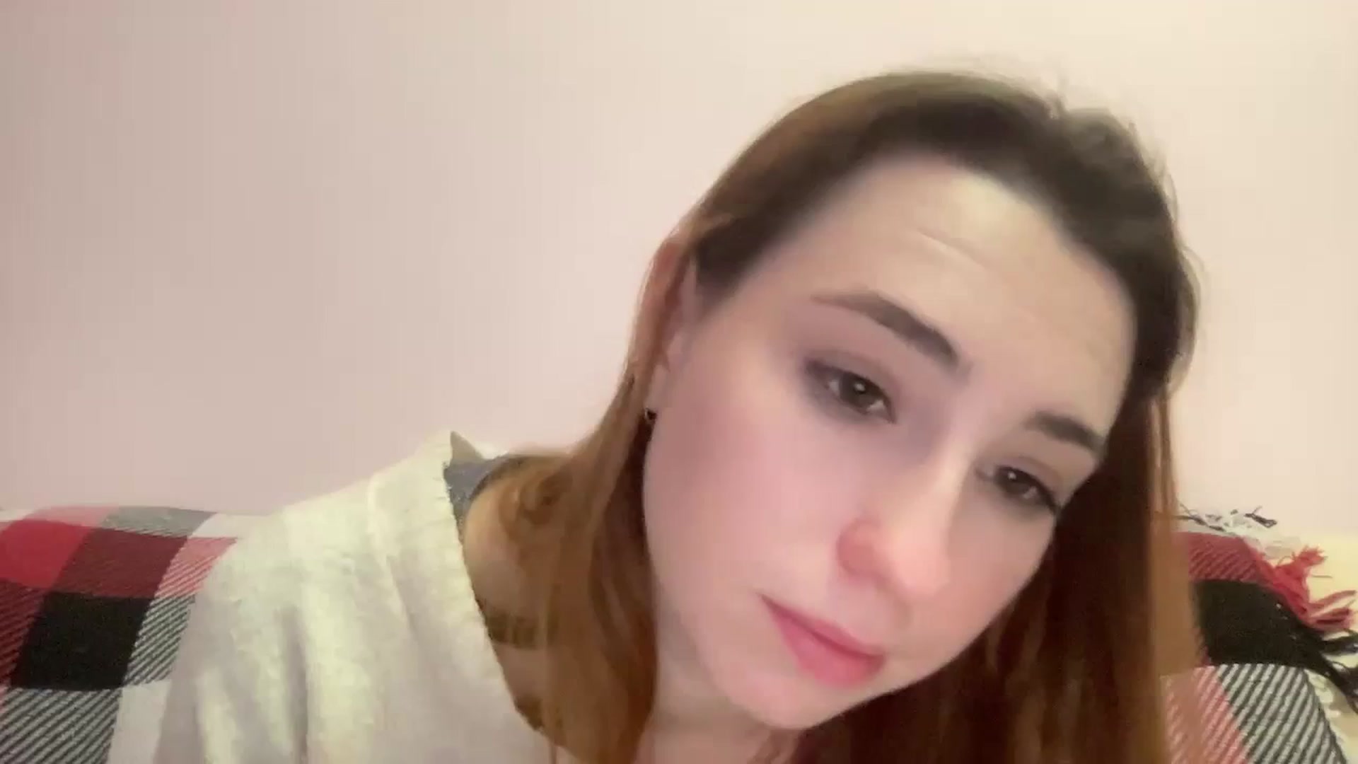 Gallery image thumbnail from Just_I's myfreecams stream on, 12/17/2023, 02:11 image 17 of 20