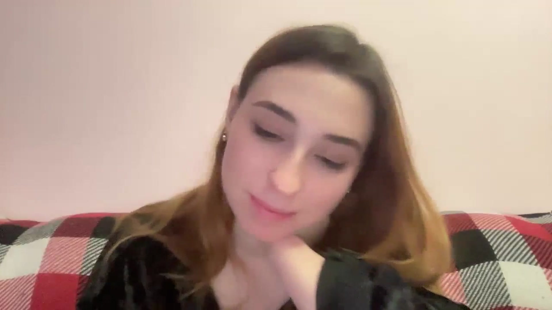 Gallery image thumbnail from Just_I's myfreecams stream on, 12/19/2023, 02:54 image 12 of 20