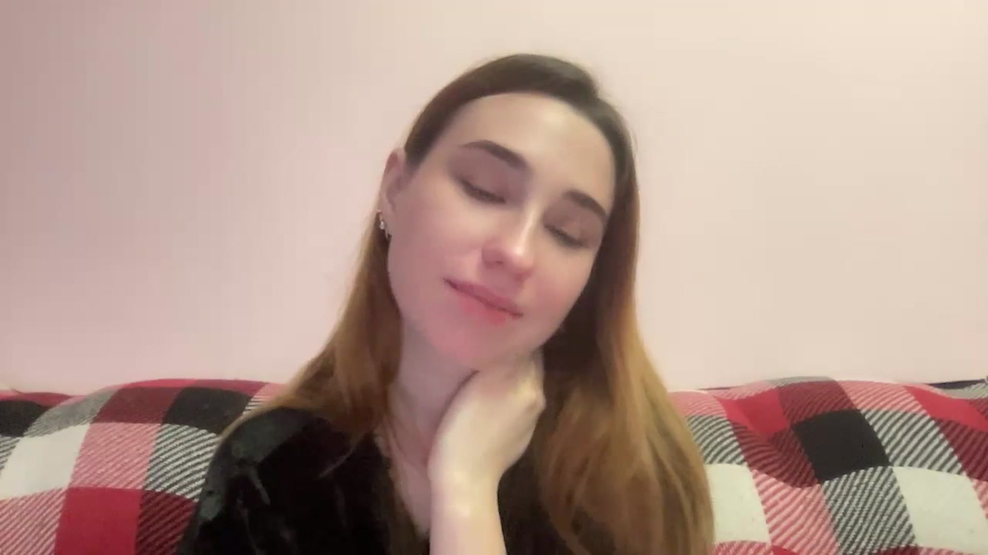 Gallery image thumbnail from Just_I's myfreecams stream on, 12/19/2023, 02:54 image 4 of 20