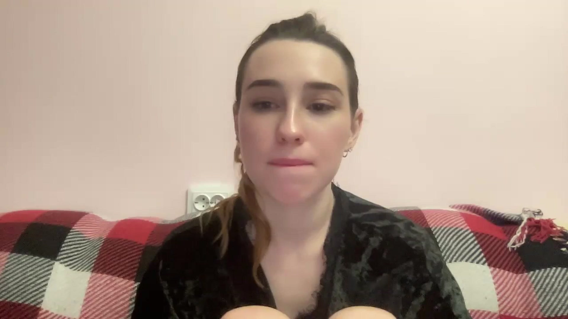 Gallery image thumbnail from Just_I's myfreecams stream on, 12/20/2023, 02:10 image 2 of 20