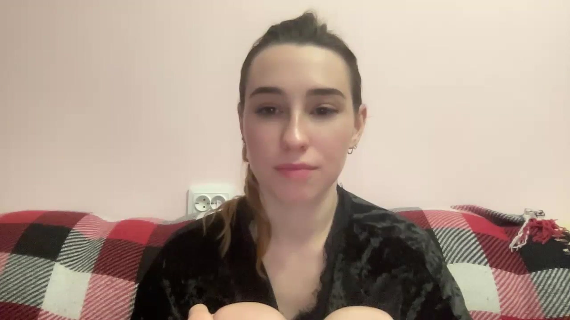 Gallery image thumbnail from Just_I's myfreecams stream on, 12/20/2023, 02:10 image 5 of 20