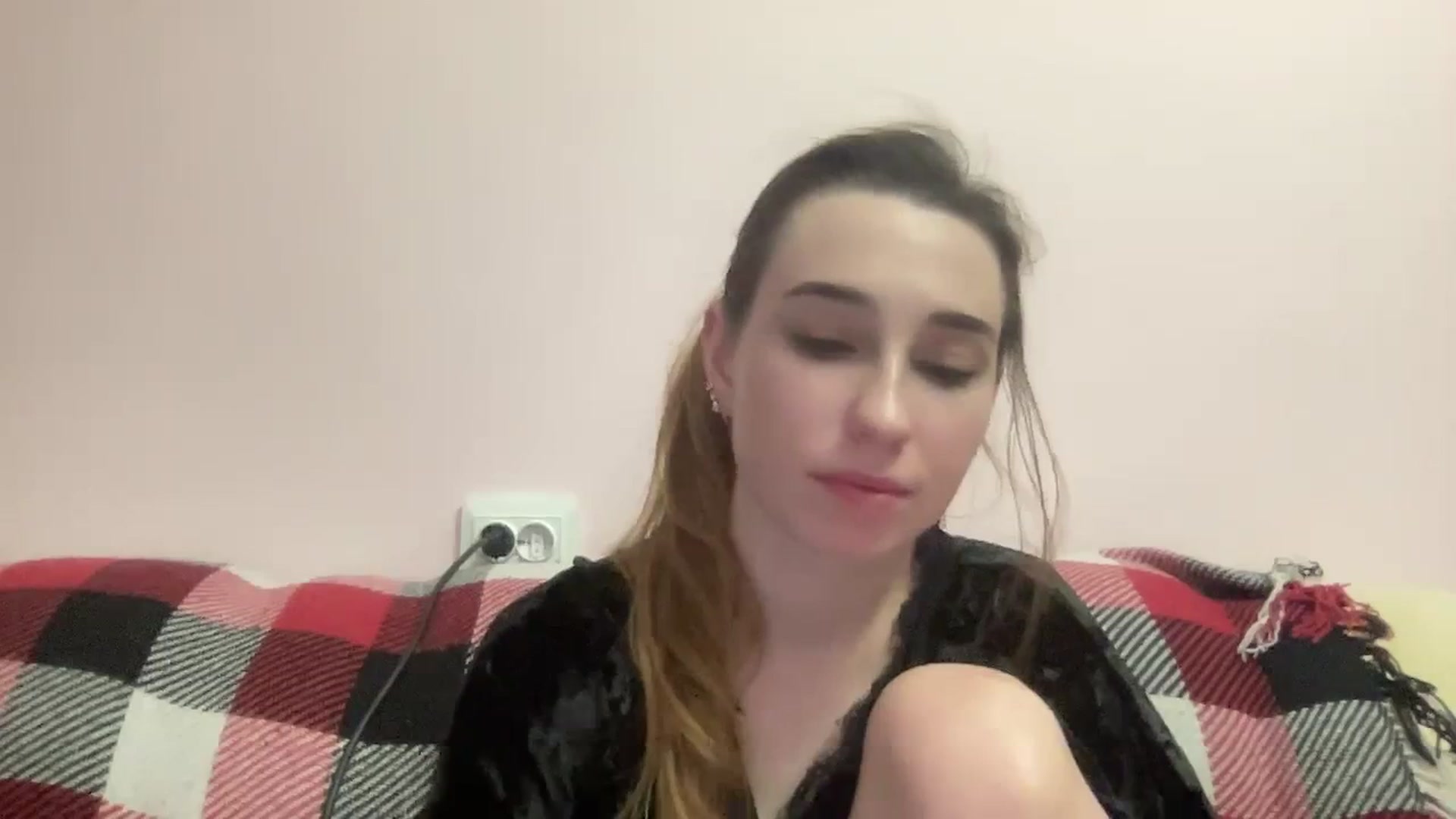 Gallery image thumbnail from Just_I's myfreecams stream on, 12/20/2023, 03:17 image 15 of 20