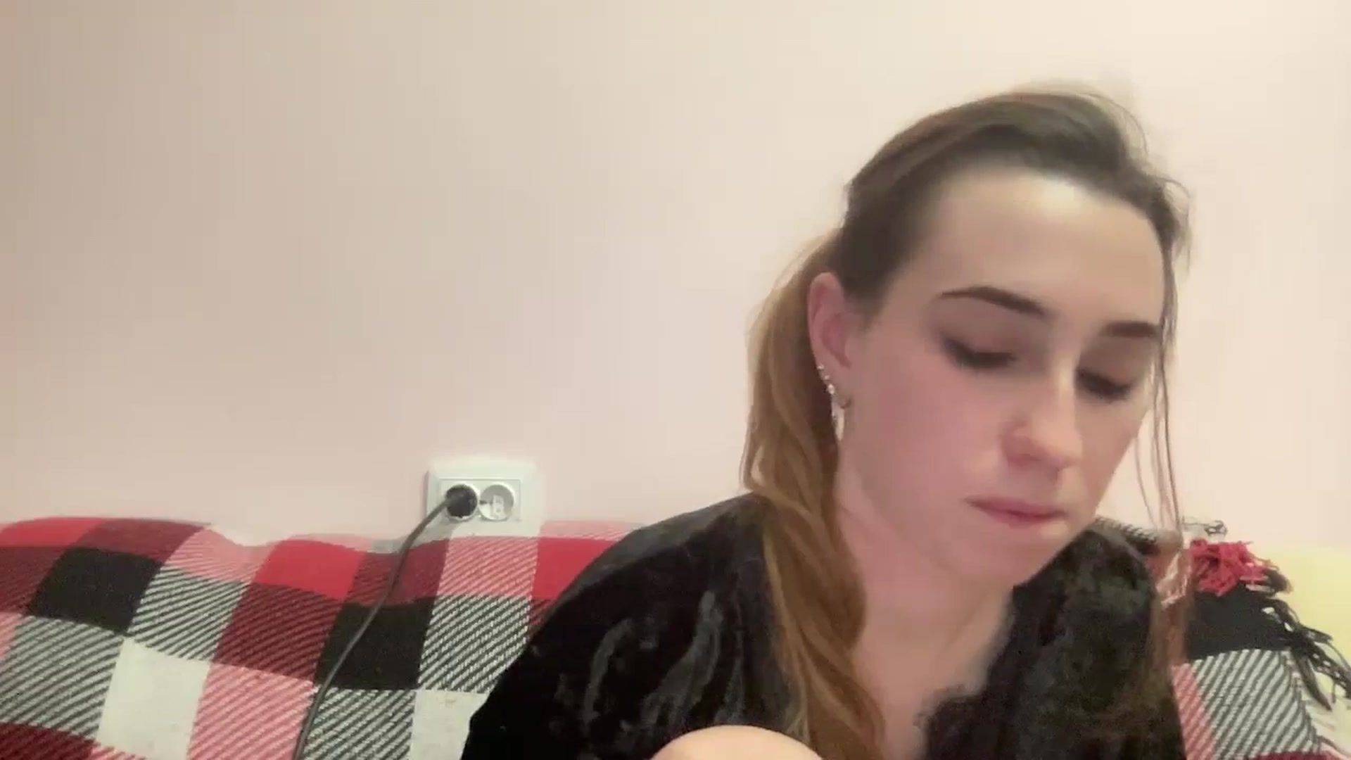 Gallery image thumbnail from Just_I's myfreecams stream on, 12/20/2023, 03:29 image 12 of 20