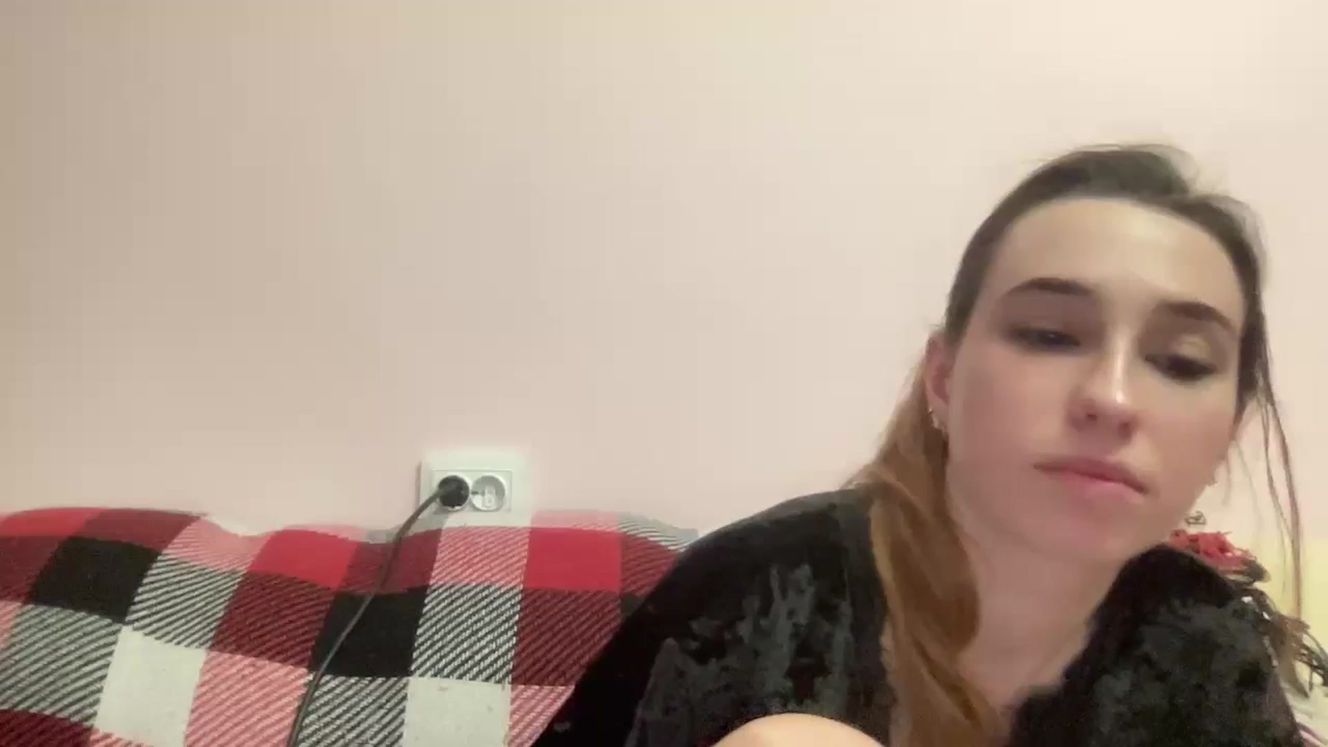 Gallery image thumbnail from Just_I's myfreecams stream on, 12/20/2023, 03:29 image 8 of 20