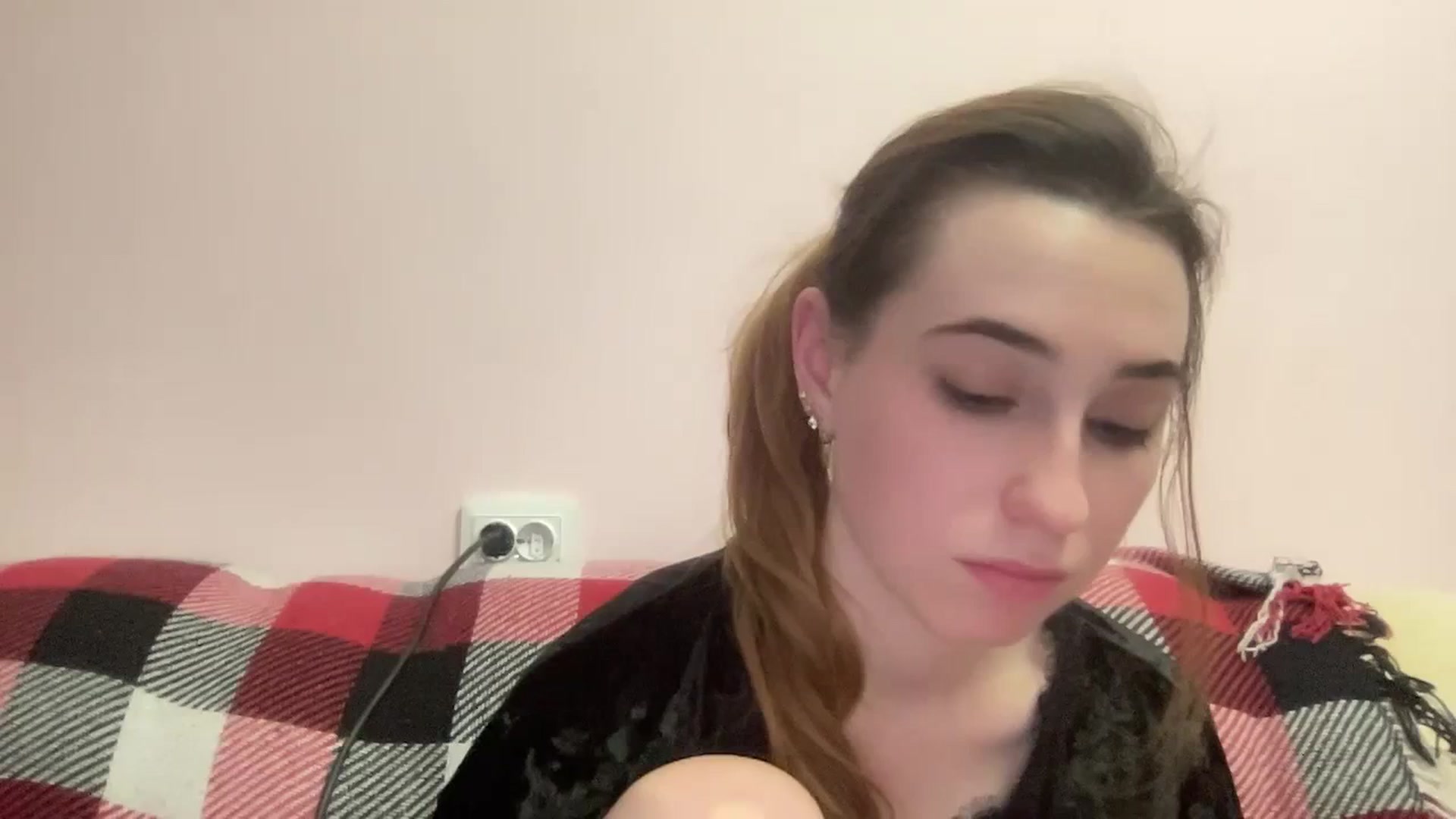 Gallery image thumbnail from Just_I's myfreecams stream on, 12/20/2023, 03:29 image 4 of 20