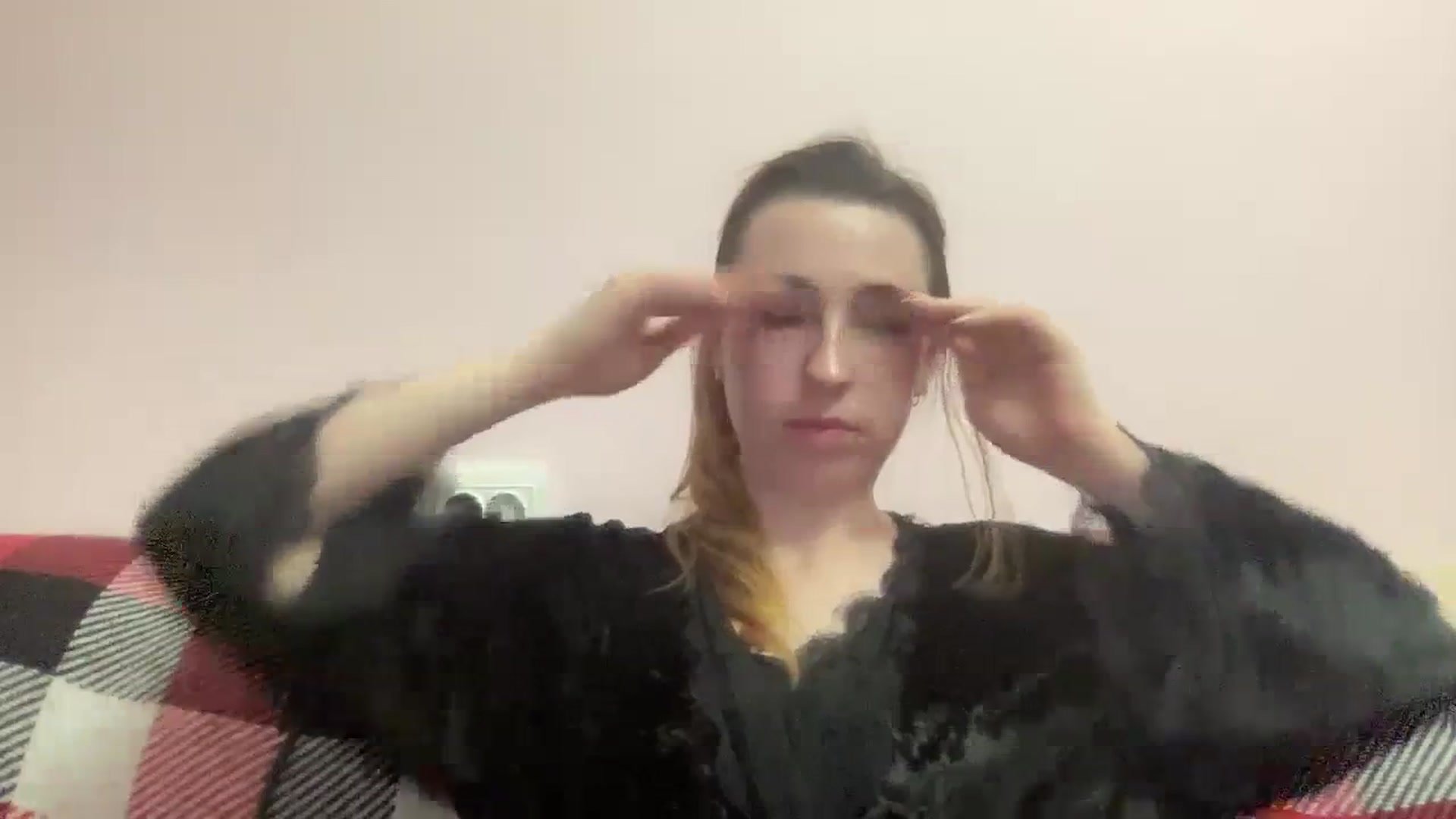 Gallery image thumbnail from Just_I's myfreecams stream on, 12/20/2023, 03:29 image 19 of 20