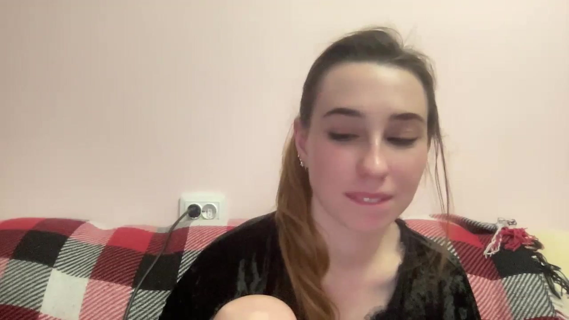 Gallery image thumbnail from Just_I's myfreecams stream on, 12/20/2023, 03:29 image 2 of 20