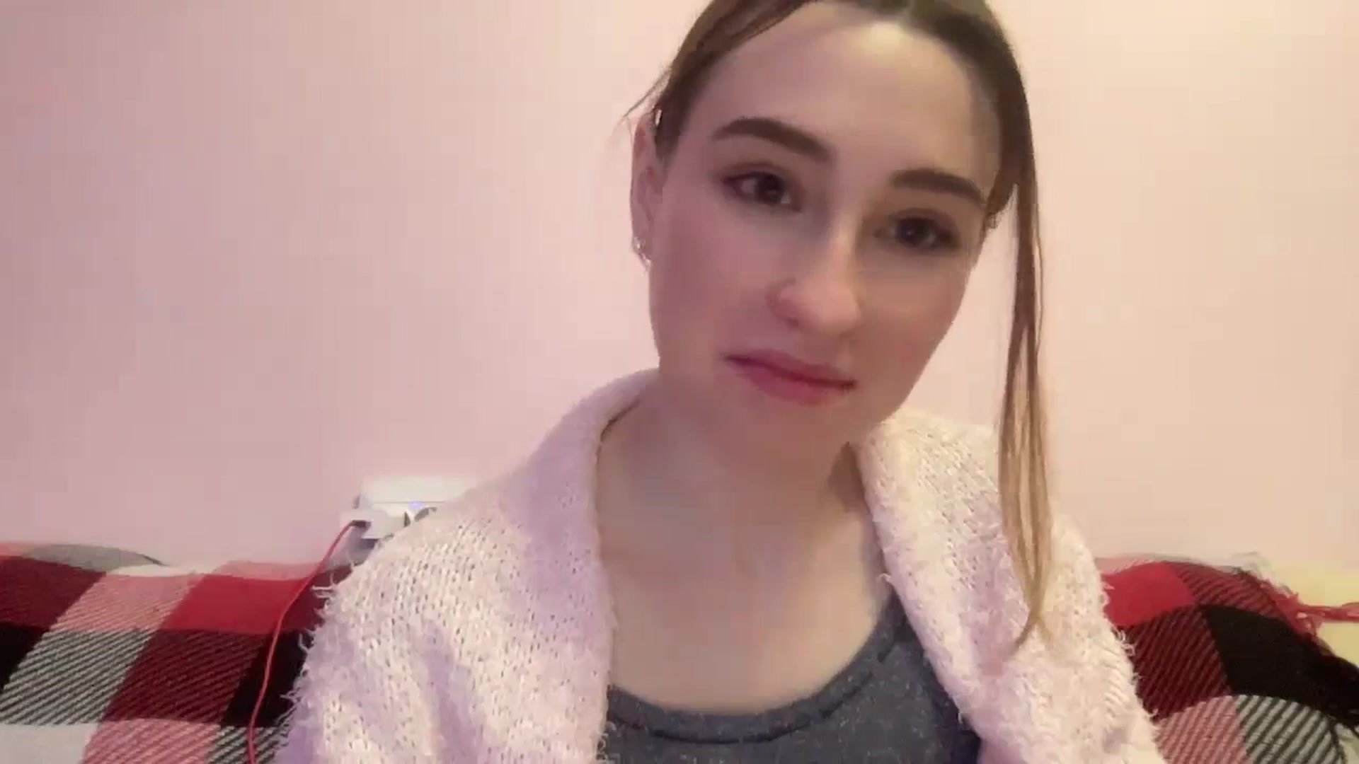 Gallery image thumbnail from Just_I's myfreecams stream on, 12/26/2023, 21:33 image 6 of 20