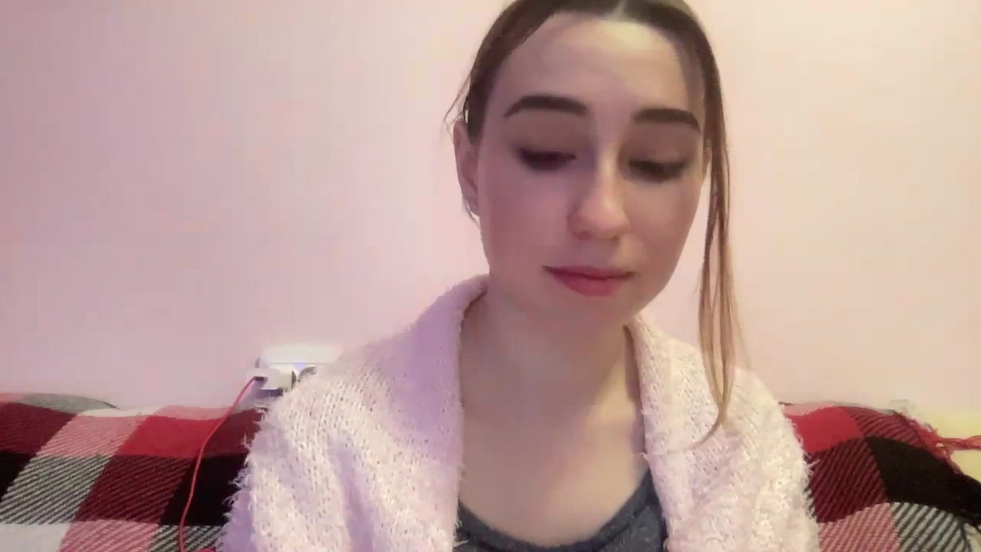 Gallery image thumbnail from Just_I's myfreecams stream on, 12/26/2023, 21:33 image 4 of 20