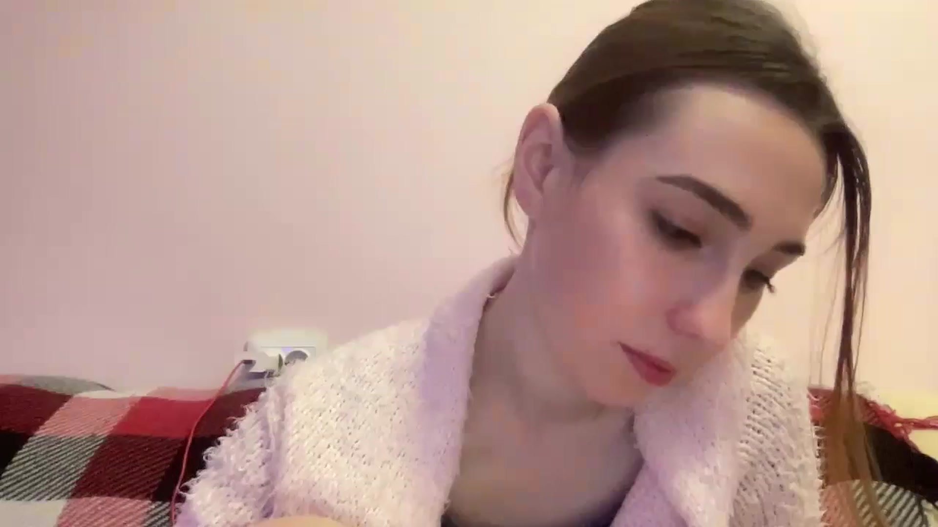 Gallery image thumbnail from Just_I's myfreecams stream on, 12/26/2023, 21:33 image 11 of 20