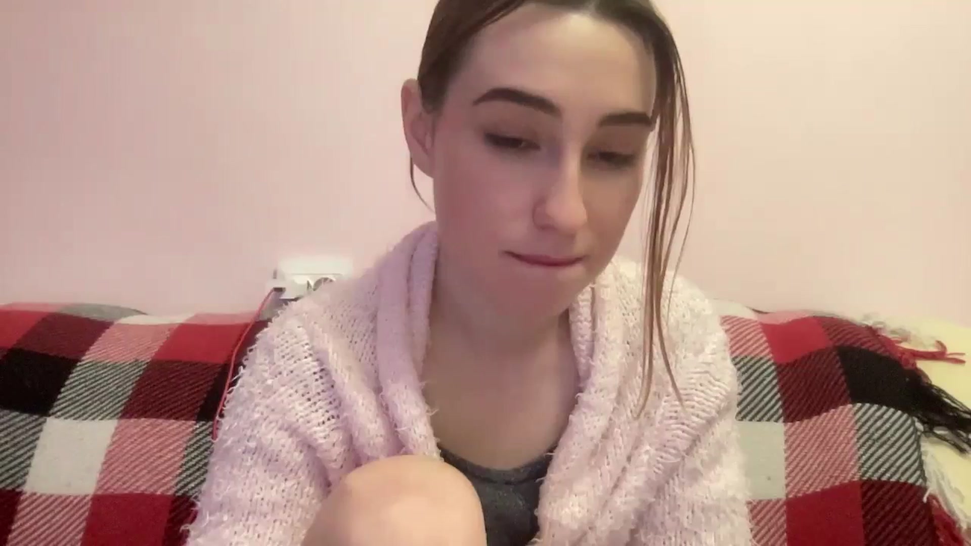 Gallery image thumbnail from Just_I's myfreecams stream on, 12/26/2023, 22:10 image 18 of 20