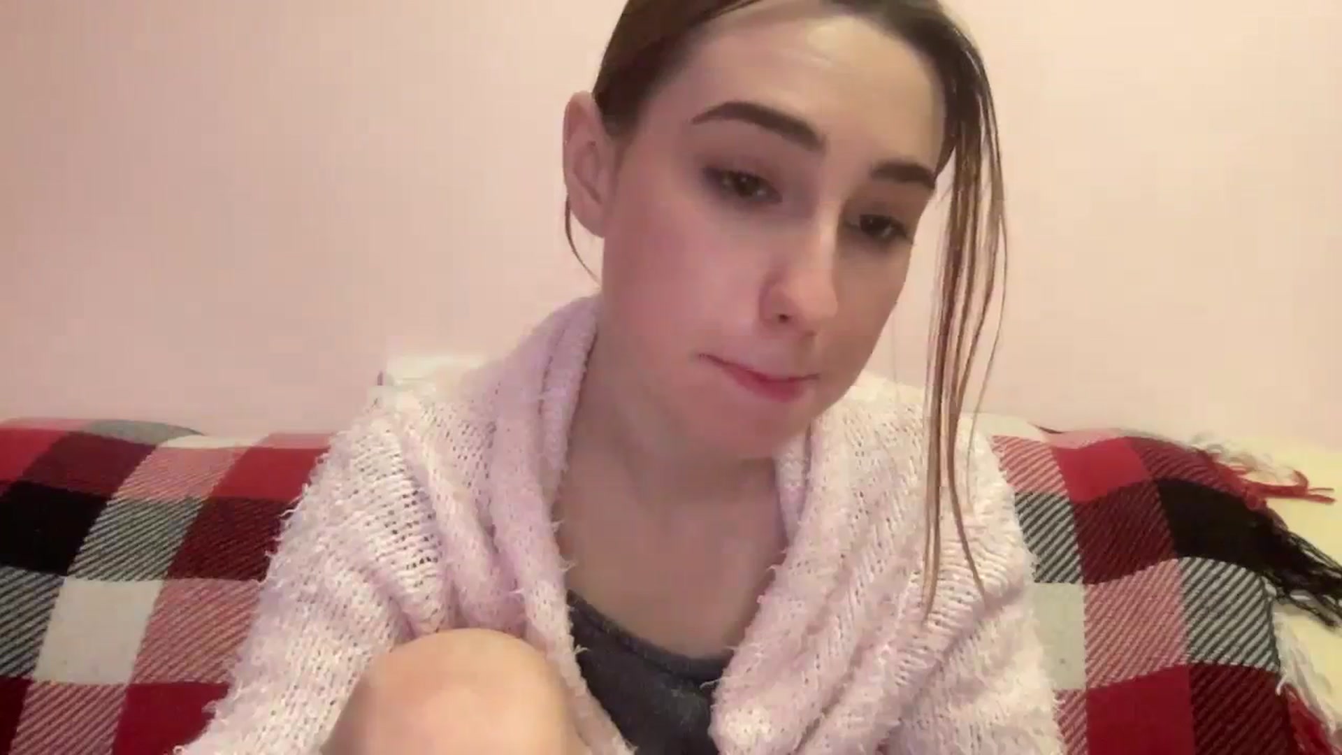 Gallery image thumbnail from Just_I's myfreecams stream on, 12/26/2023, 22:10 image 6 of 20