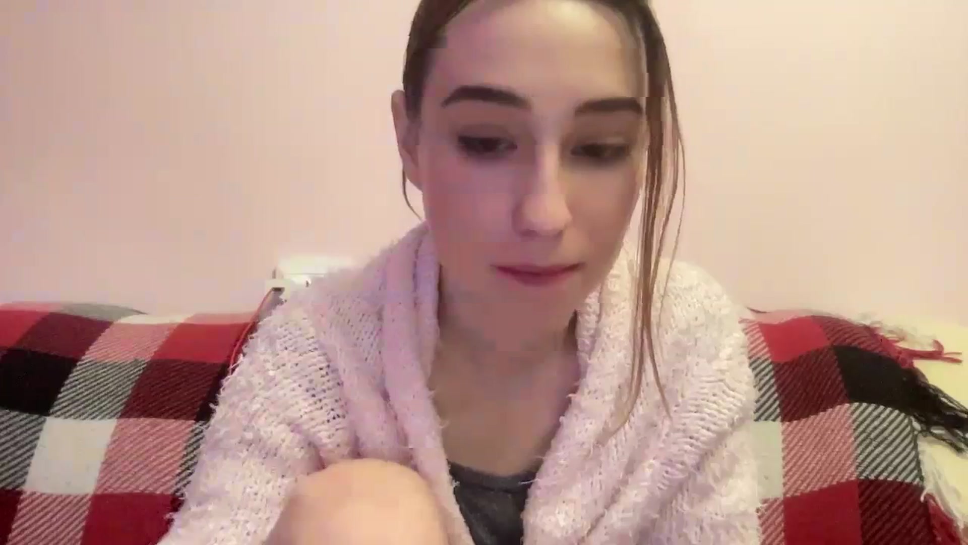 Gallery image thumbnail from Just_I's myfreecams stream on, 12/26/2023, 22:10 image 12 of 20