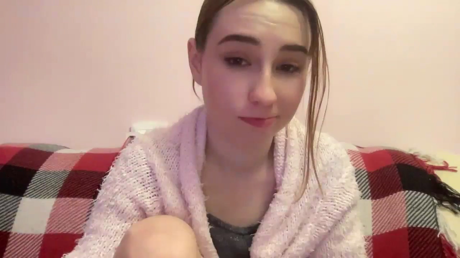 Gallery image thumbnail from Just_I's myfreecams stream on, 12/26/2023, 22:10 image 14 of 20