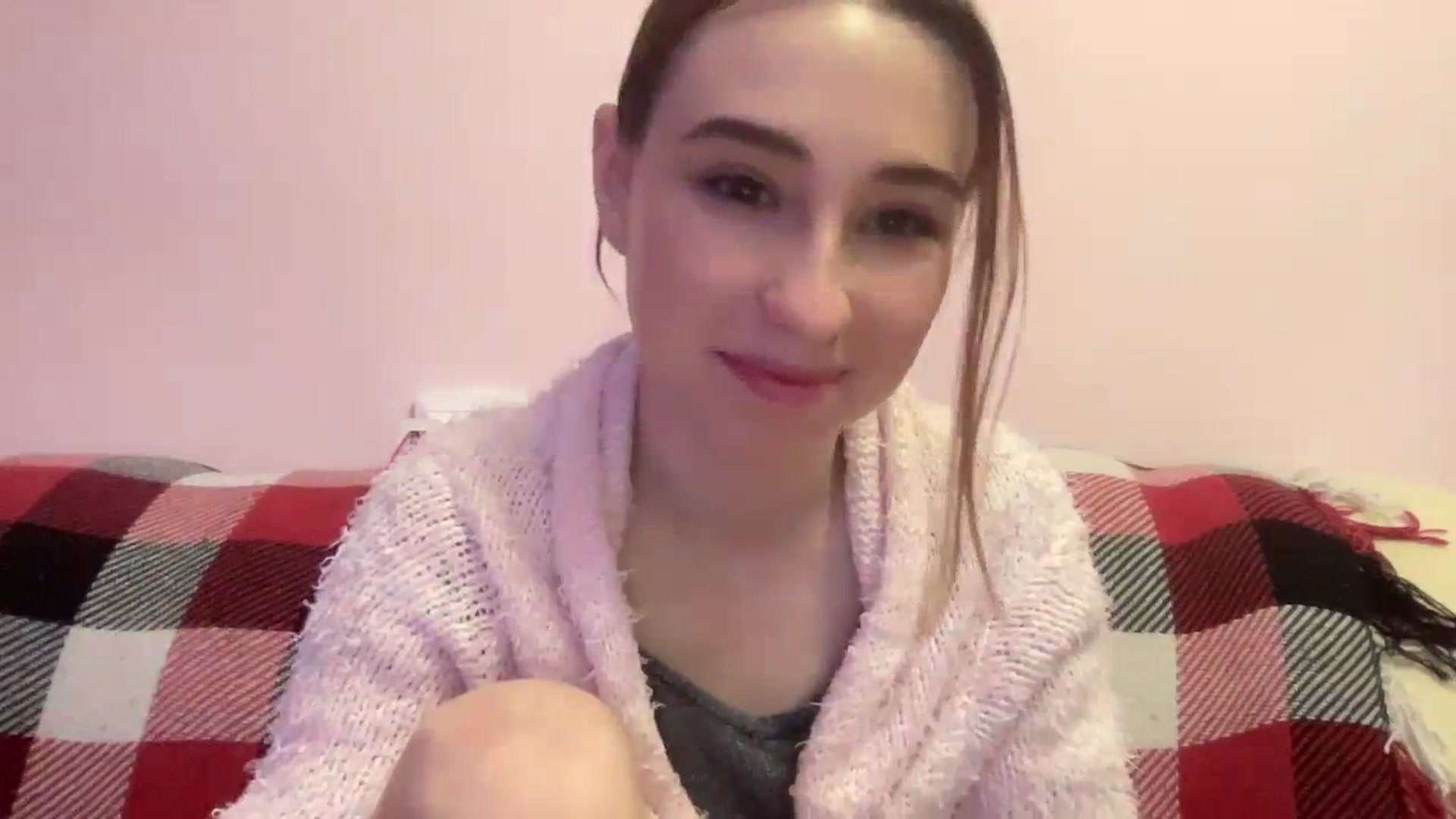 Gallery image thumbnail from Just_I's myfreecams stream on, 12/26/2023, 22:10 image 16 of 20