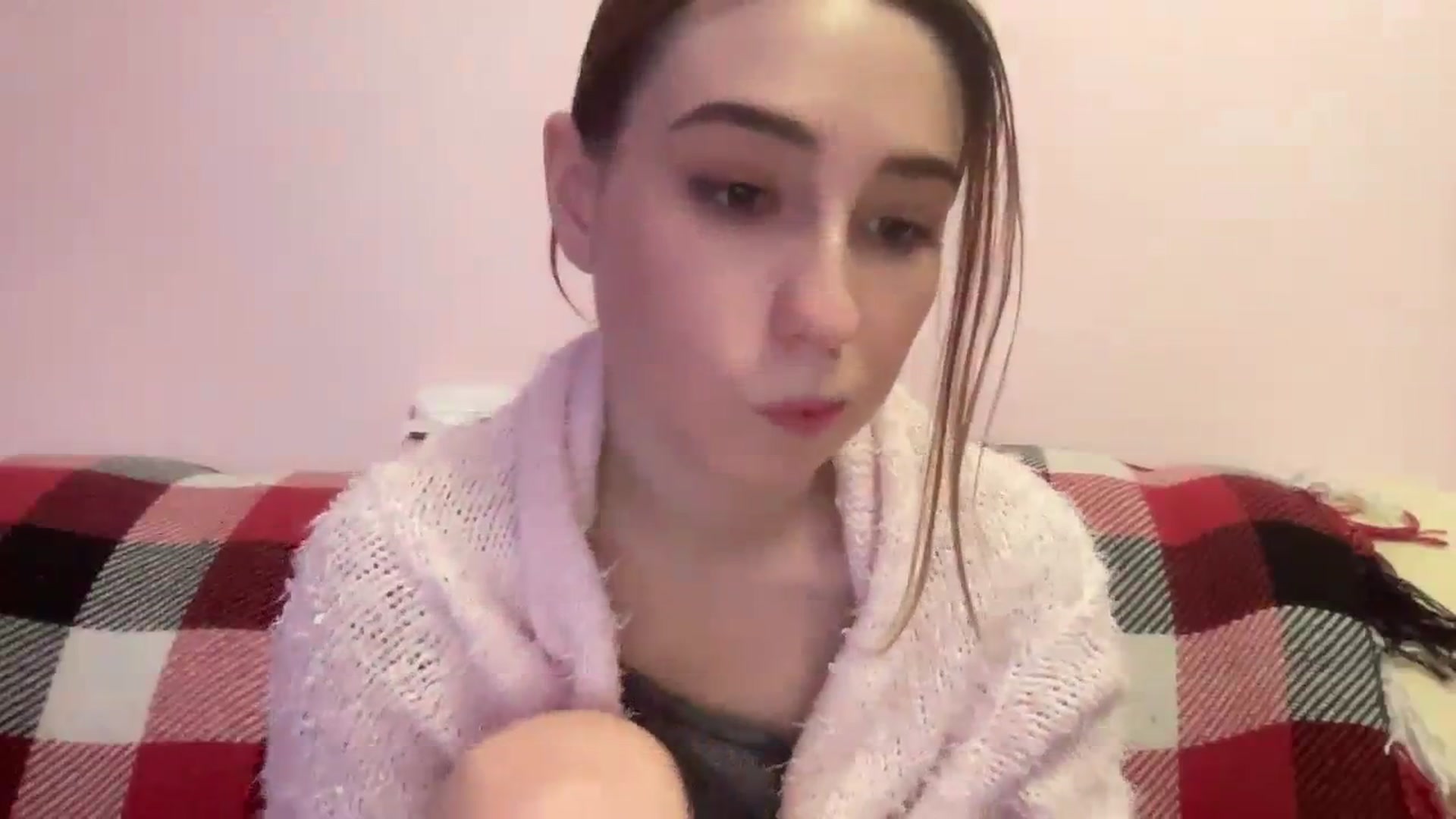 Gallery image thumbnail from Just_I's myfreecams stream on, 12/26/2023, 22:10 image 3 of 20
