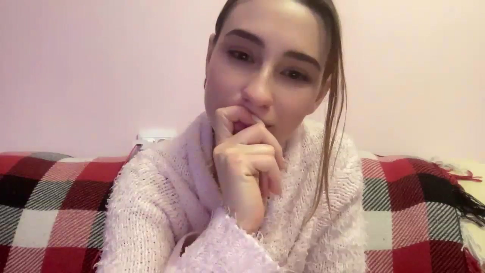 Gallery image thumbnail from Just_I's myfreecams stream on, 12/26/2023, 22:10 image 10 of 20