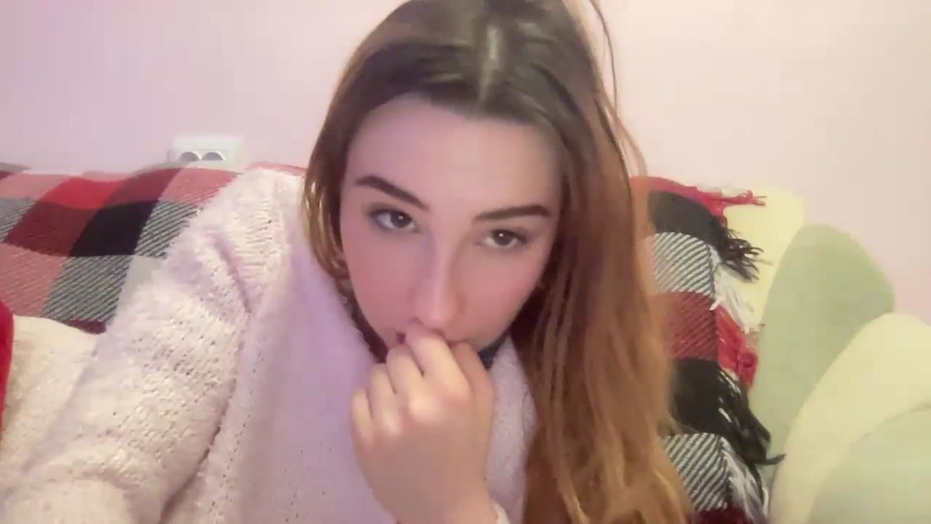 Gallery image thumbnail from Just_I's myfreecams stream on, 12/27/2023, 01:44 image 20 of 20