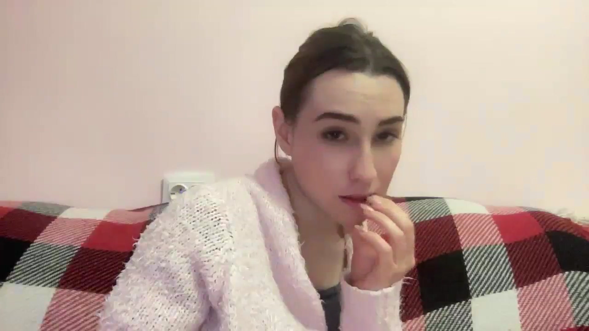 Gallery image thumbnail from Just_I's myfreecams stream on, 12/27/2023, 01:44 image 5 of 20