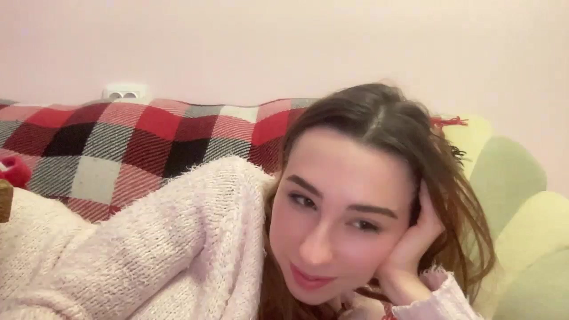 Gallery image thumbnail from Just_I's myfreecams stream on, 12/27/2023, 01:44 image 15 of 20