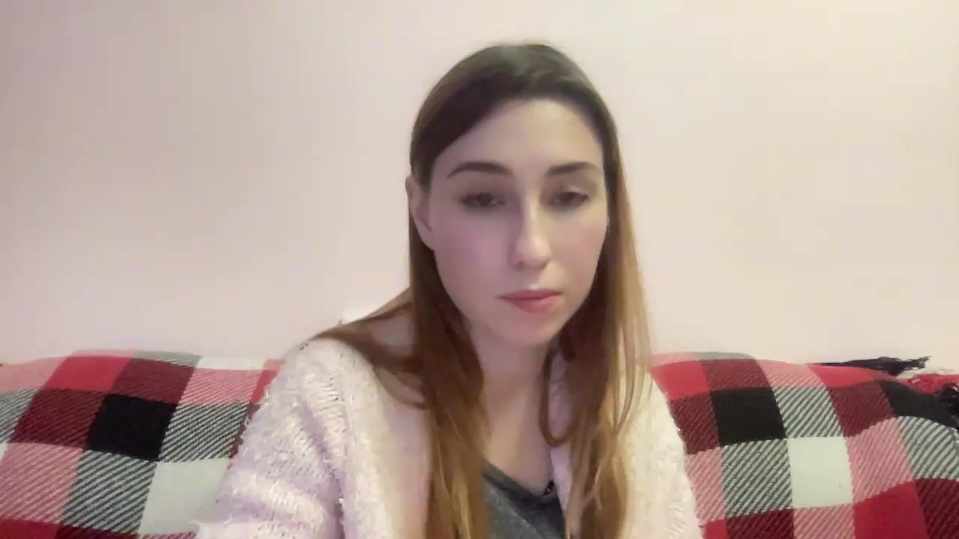Gallery image thumbnail from Just_I's myfreecams stream on, 12/27/2023, 21:16 image 19 of 20