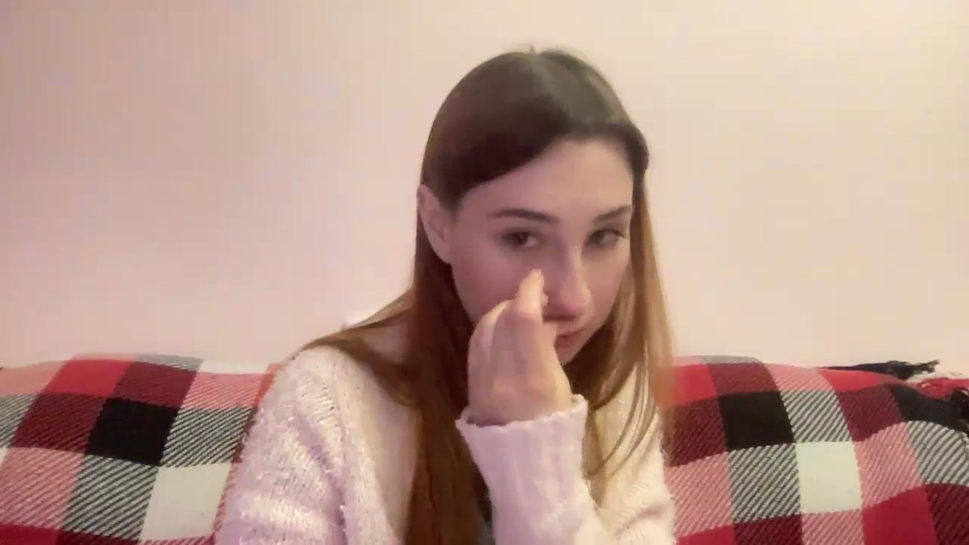 Gallery image thumbnail from Just_I's myfreecams stream on, 12/27/2023, 21:16 image 12 of 20