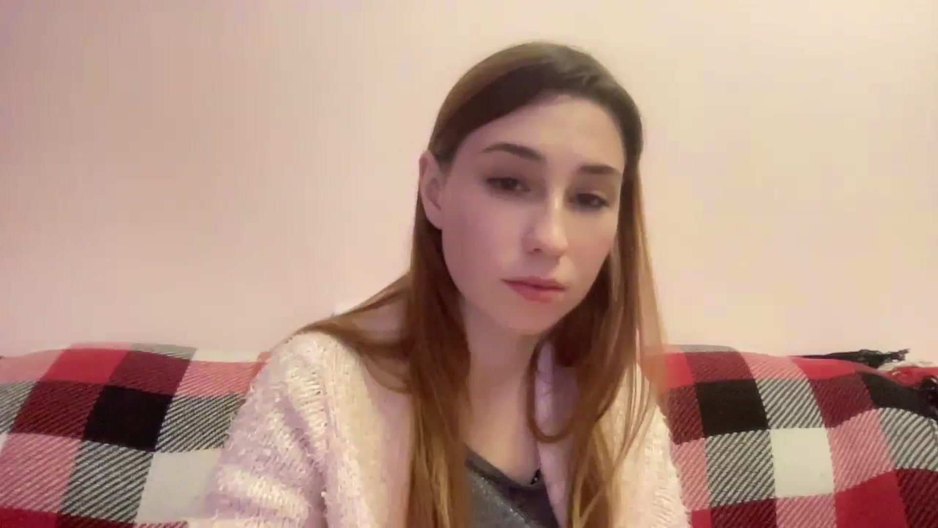 Gallery image thumbnail from Just_I's myfreecams stream on, 12/27/2023, 21:16 image 16 of 20