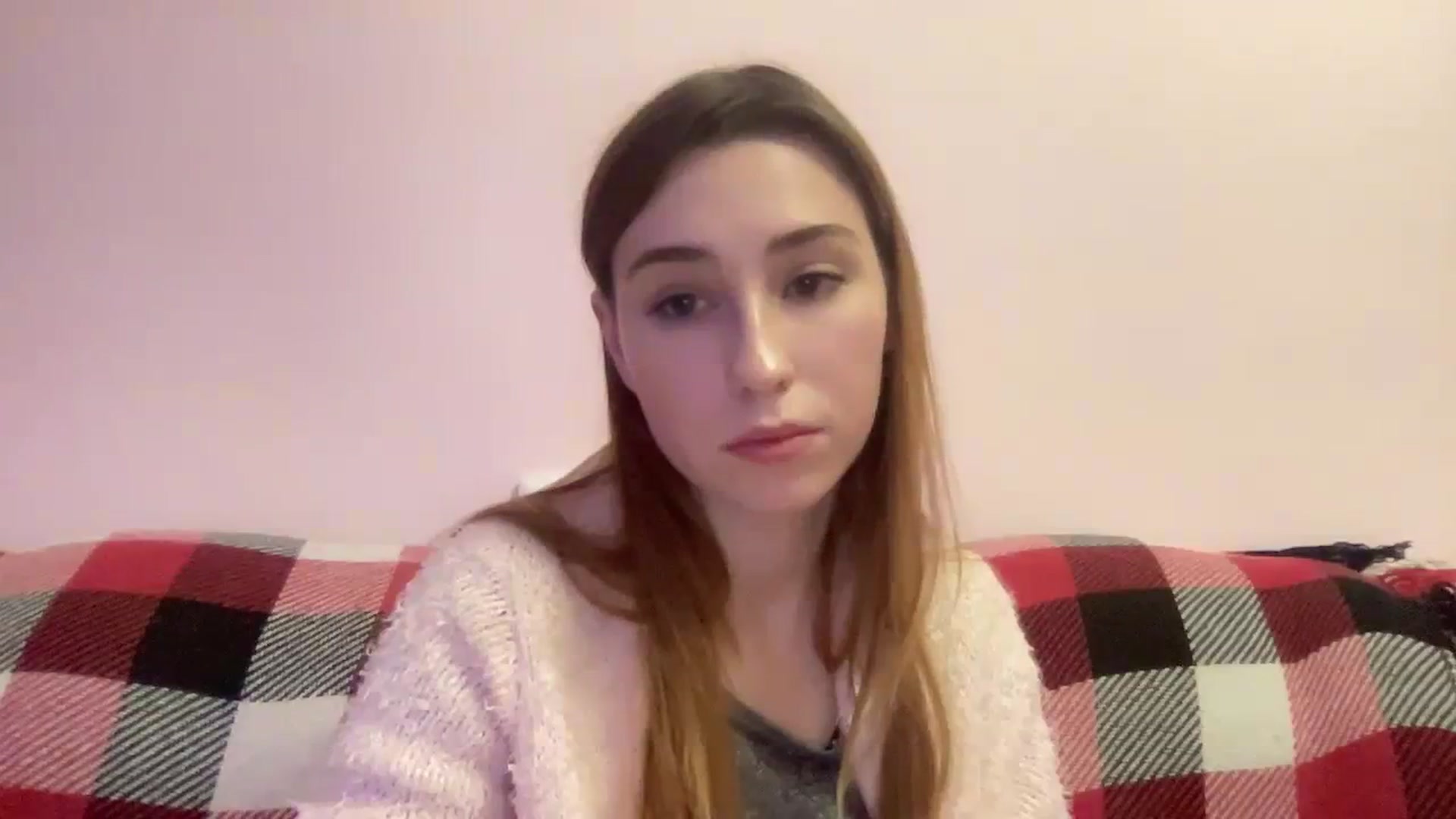 Gallery image thumbnail from Just_I's myfreecams stream on, 12/27/2023, 21:16 image 18 of 20