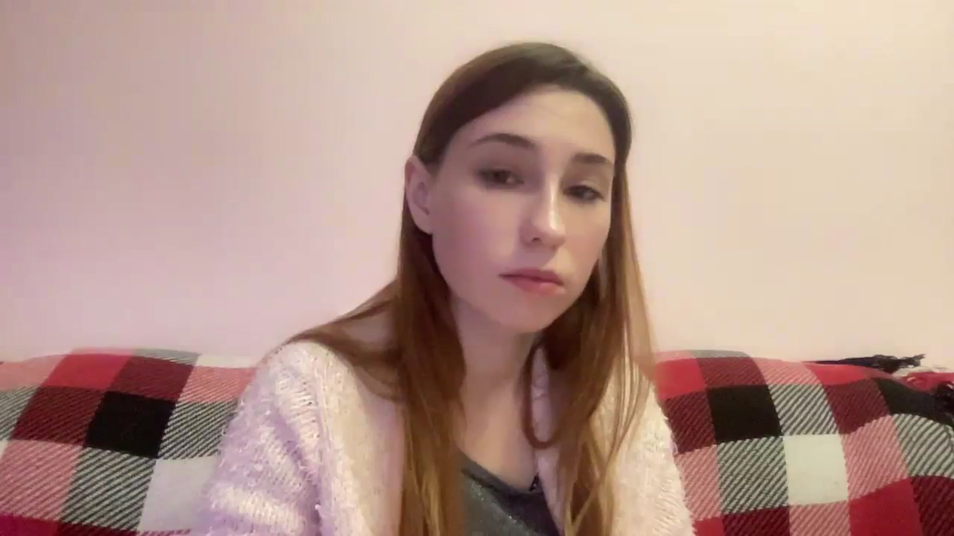 Gallery image thumbnail from Just_I's myfreecams stream on, 12/27/2023, 21:16 image 15 of 20